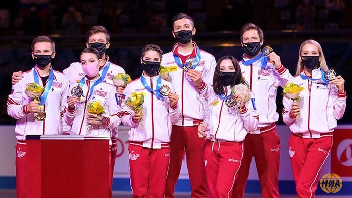 Российские фигуристы впервые выиграли командный чемпионат мира.